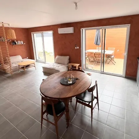 Holiday home Charmante Maison Proche Ocean *